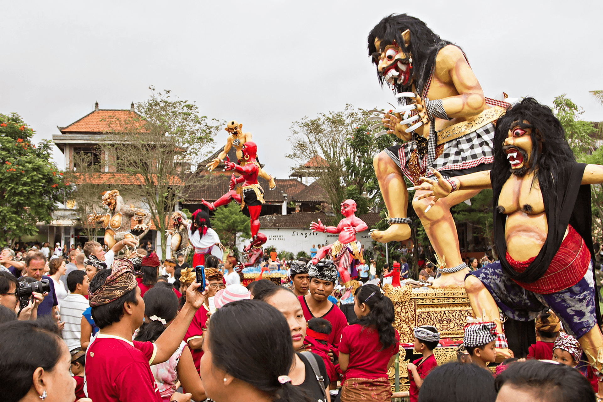 Ogoh-Ogoh Parade in Bali: What to Expect During Nyepi 2025